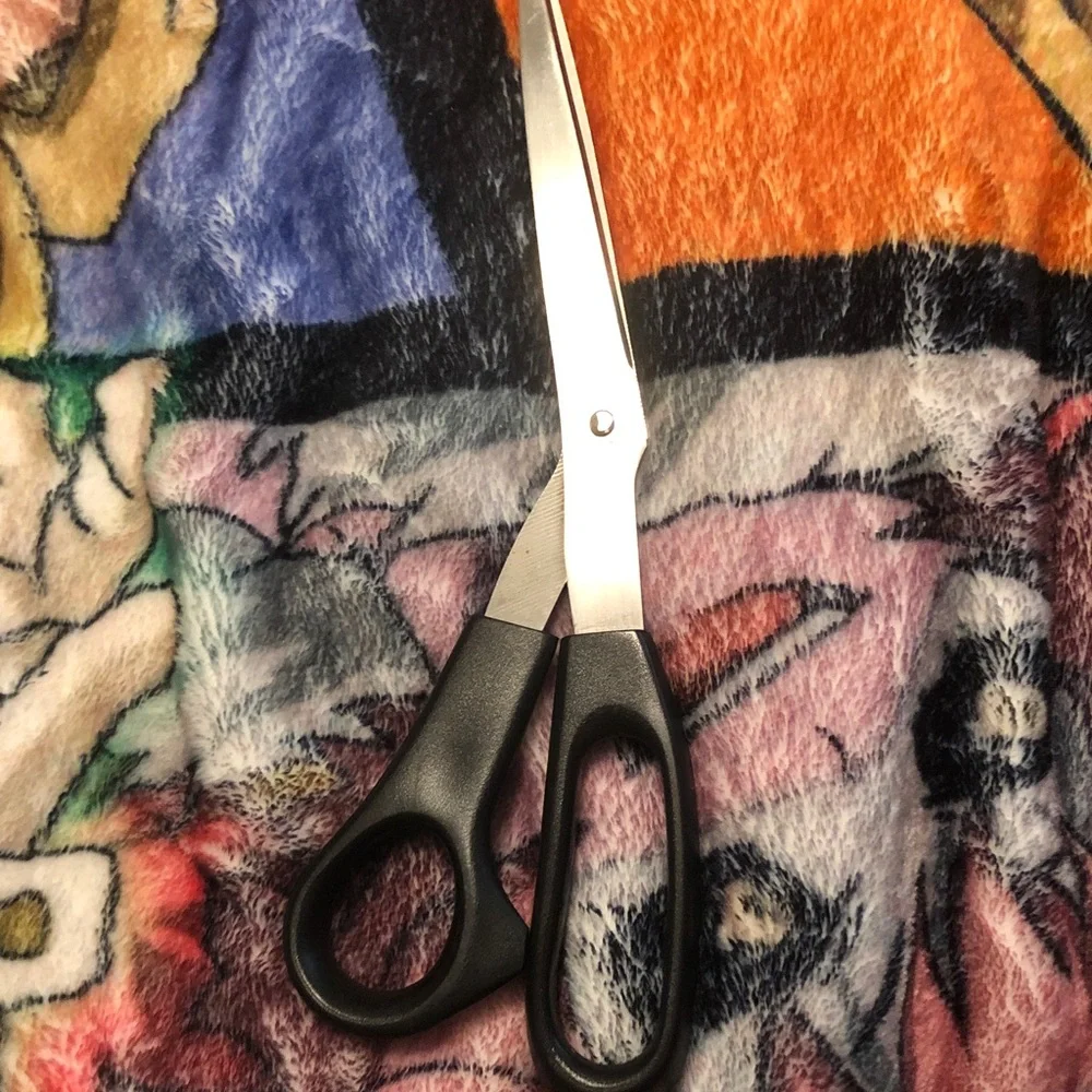 Black Handle Stainless Steel Scissors - Classic Women's Accessory
